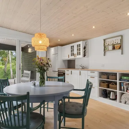 Cozy Retreat Near The Djursland Coast